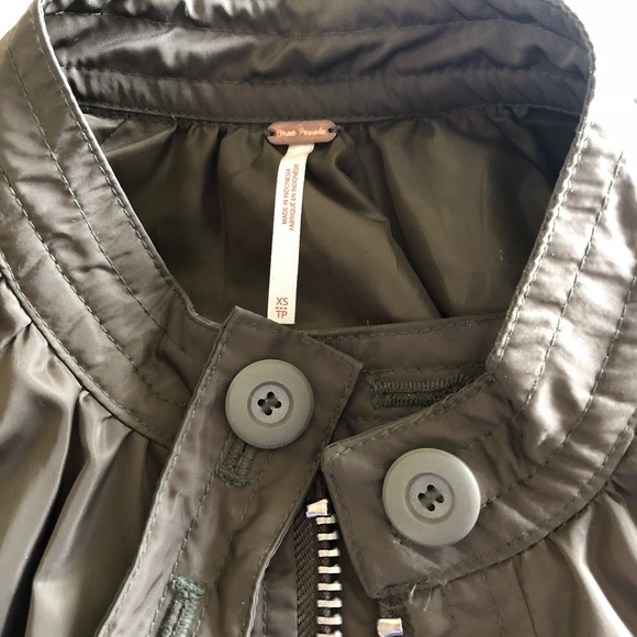 Free People army green bomber jacket - Picture 3 of 4